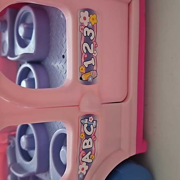 Fisher price little people bus with 2 characters. - Picture 3 of 13